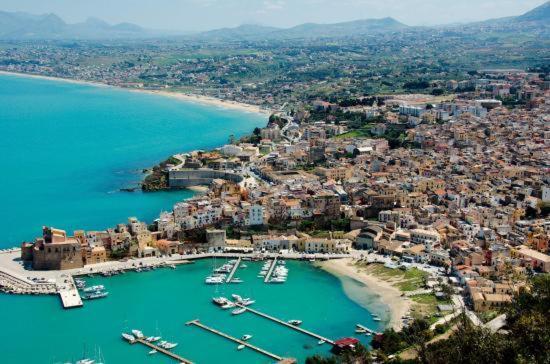 Case Vacanze Nonna Nick Castellammare del Golfo Exterior photo